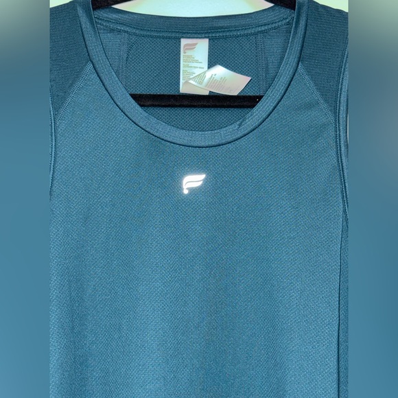 Fabletics - NWT - The O2 Performance Tank - (Showroom Tags) - Picture 6 of 7